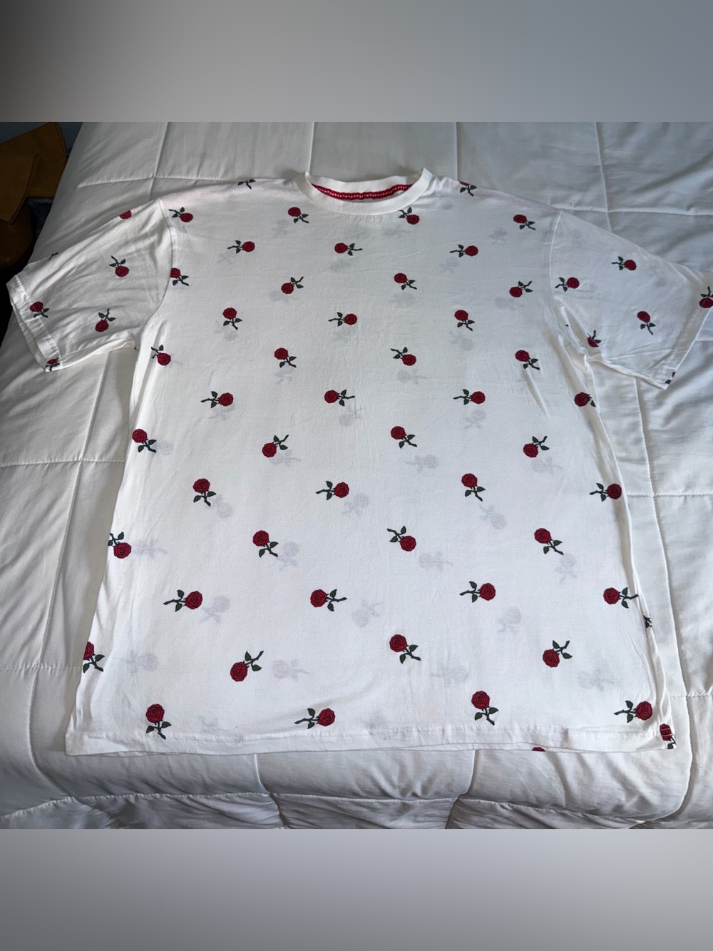 Men’s Tall White T-Shirt with Red Roses
